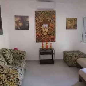 https://casa-chary.quintano-roohotels.com