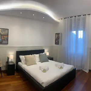 https://domus-laura-in-trastevere.it-romehotels.com